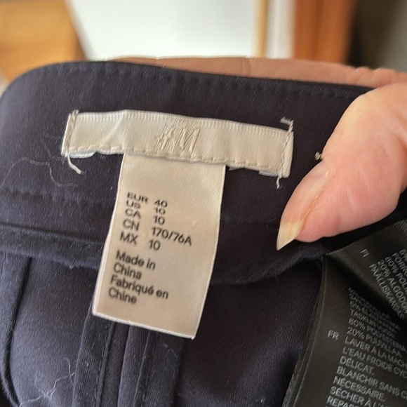 Look new, dark Navy, Size 10, cotton poly with 5% stretch. Washable! - Picture 2 of 3